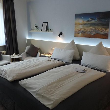 Hotel Zum Rosenteich Bad Zwischenahn Εξωτερικό φωτογραφία